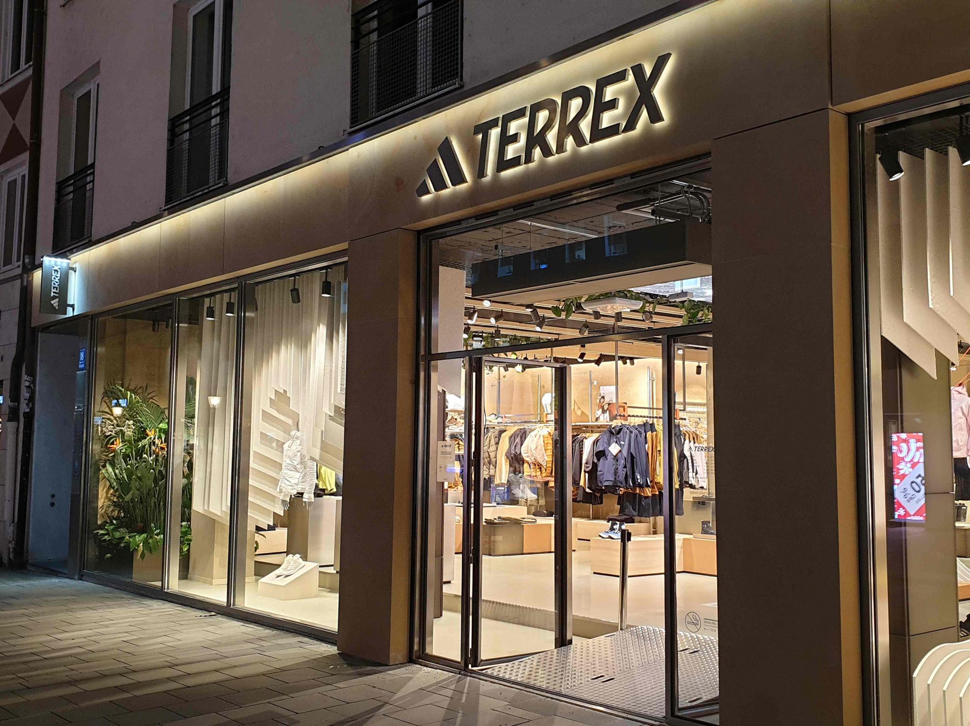 Adidas outlet rambla deals